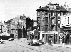 The Nags Head on the left with the Oxford Tavern on the right. 1960s